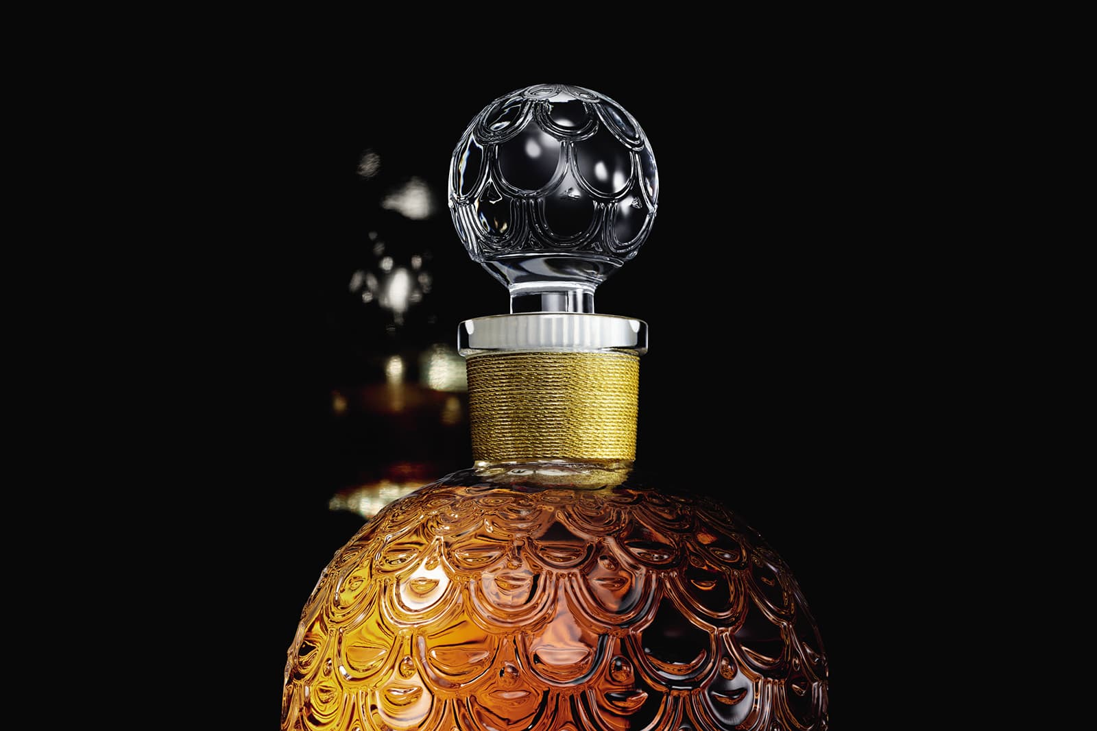  Turkish designer Begüm Khan was inspired by the East and Ottoman art when designing the Bee Bottle for Guerlain