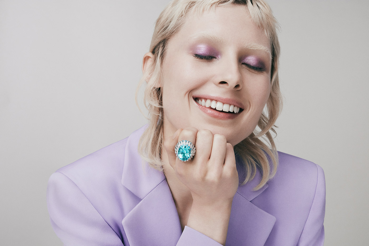 David Morris Renaissance High Jewellery Collection Azure cocktail ring with a 16 carat Paraiba tourmaline, turquoise and diamonds in white gold