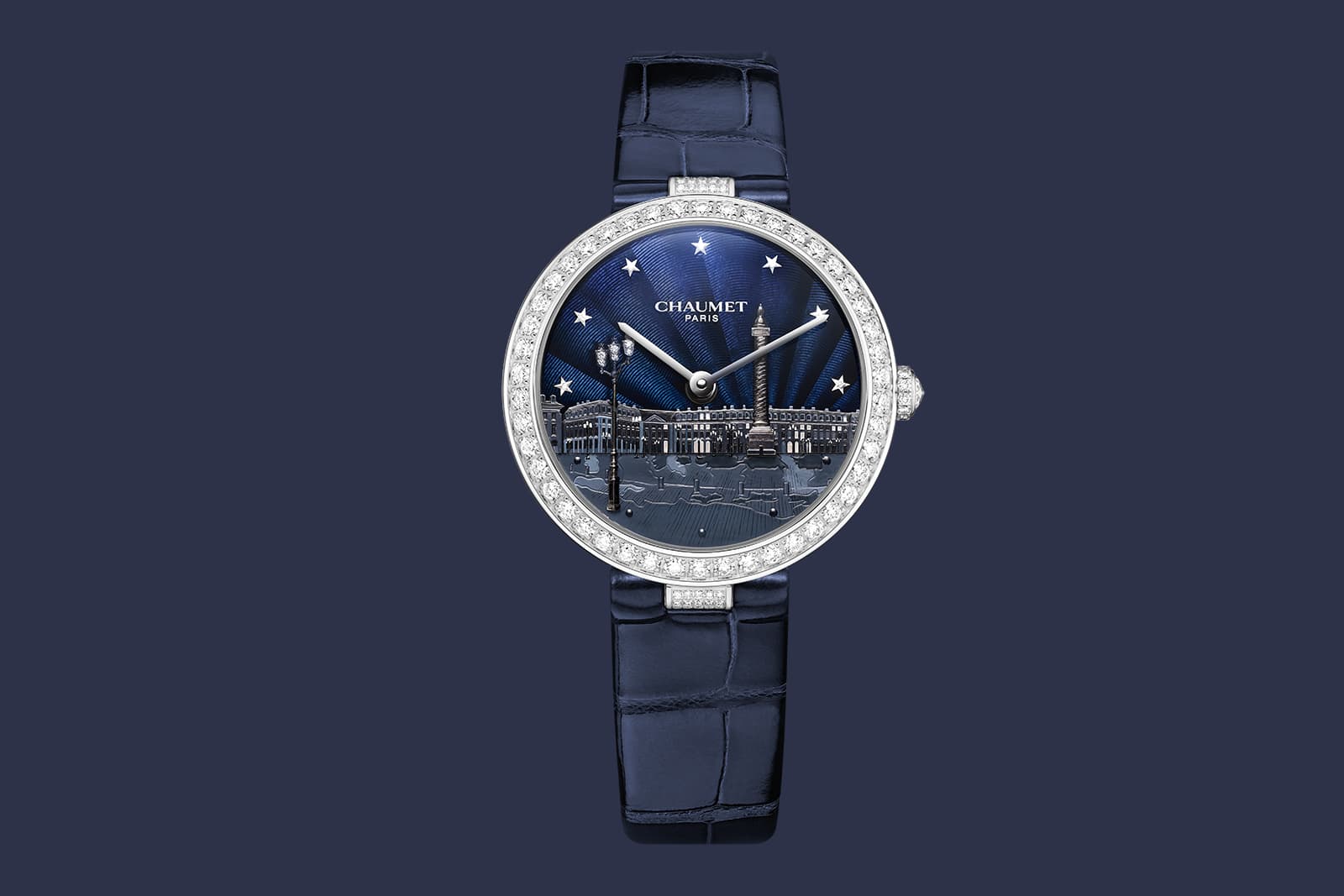  The Chaumet Infiniment 12 - Rêverie Nocturne watch with a diamond-set bezel