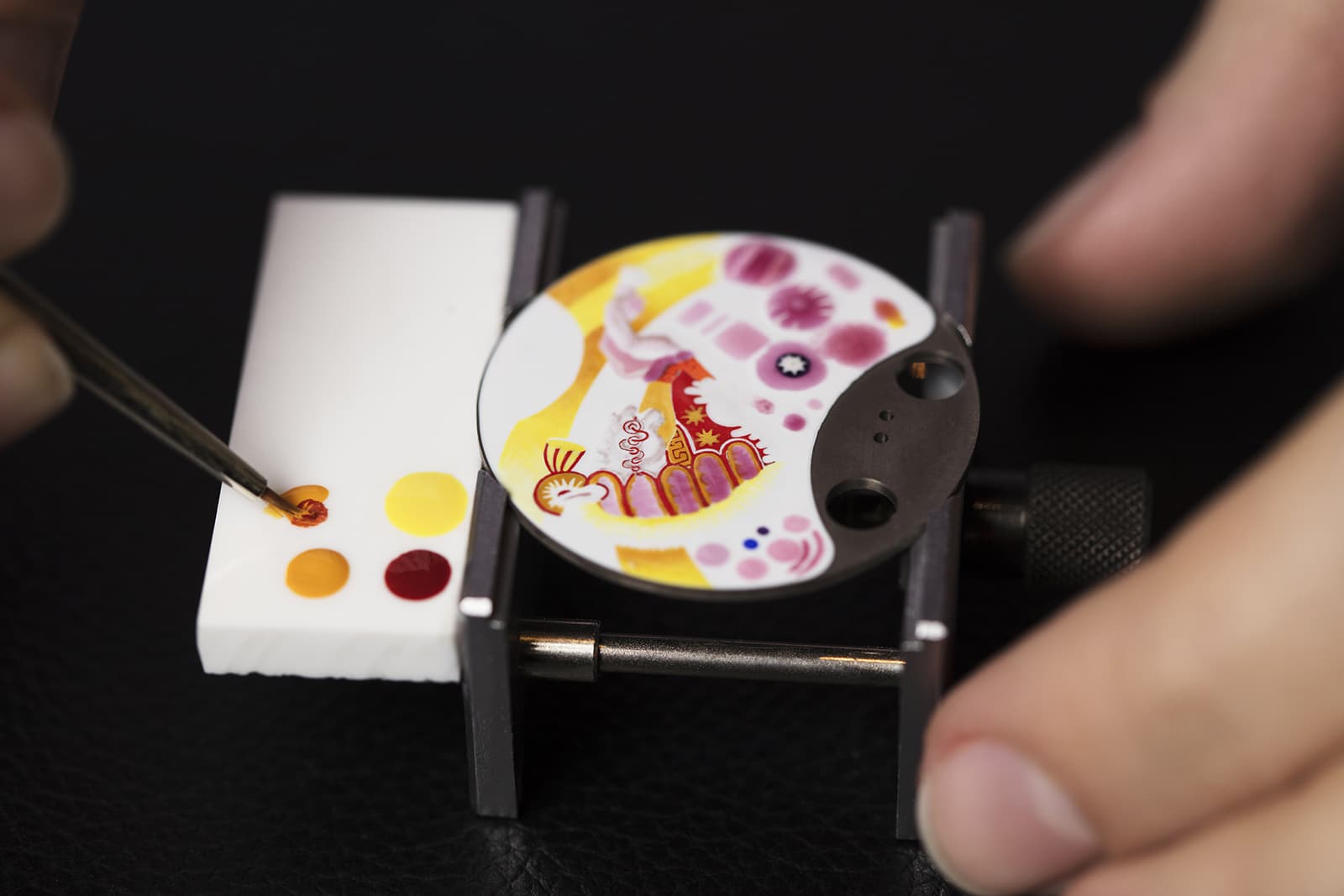  The process of hand-painting the Slim d’Hermès La Source de Pégase watch