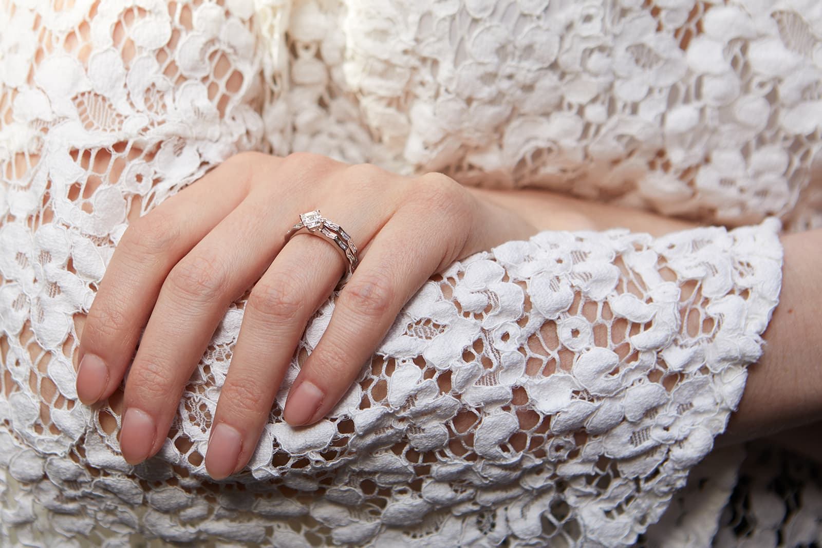  Tomasz Donocik was inspired by Art Deco design and 1980s fashion when designing his geometric The Moderne Bridal collection