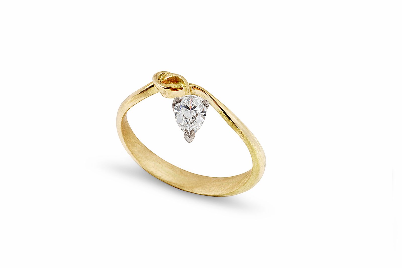   Jessie Thomas Sculptural ring in 18k gold with a pear-shaped diamond