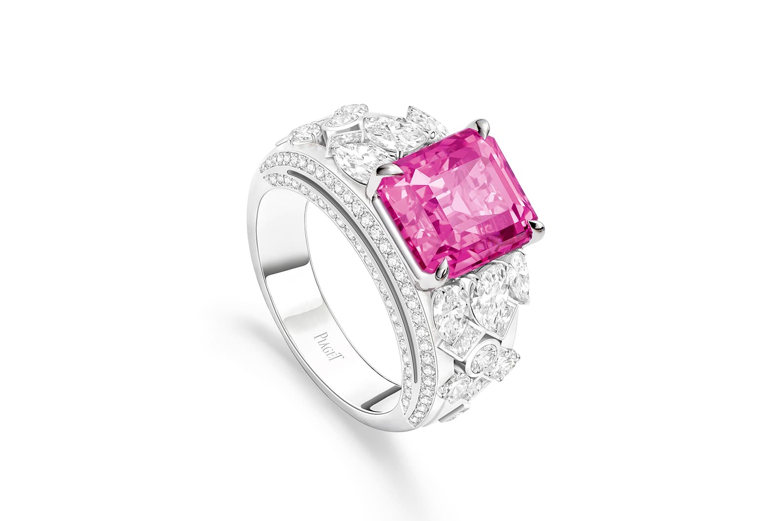  Piaget Gloaming Illuminations ring with 6.53 carat pink sapphire and diamonds from the Extraordinary Lights High Jewellery Collection