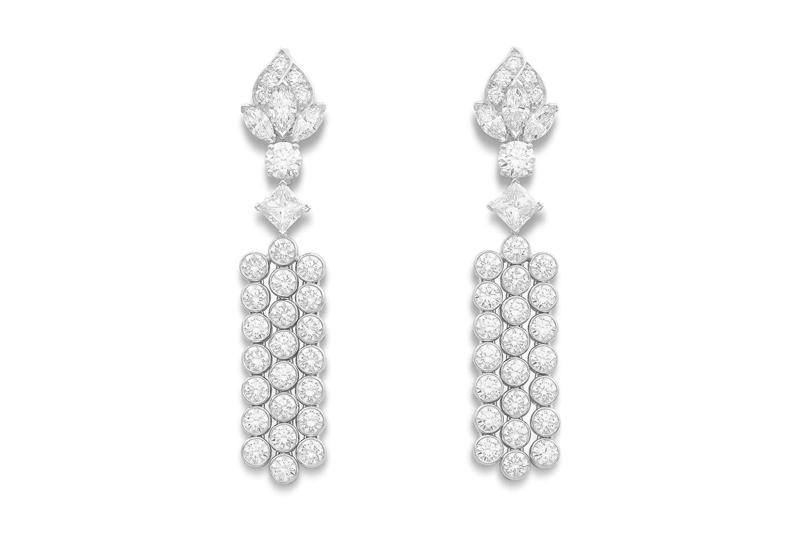  Piaget diamond earrings from the Extraordinary Lights High Jewellery Collection