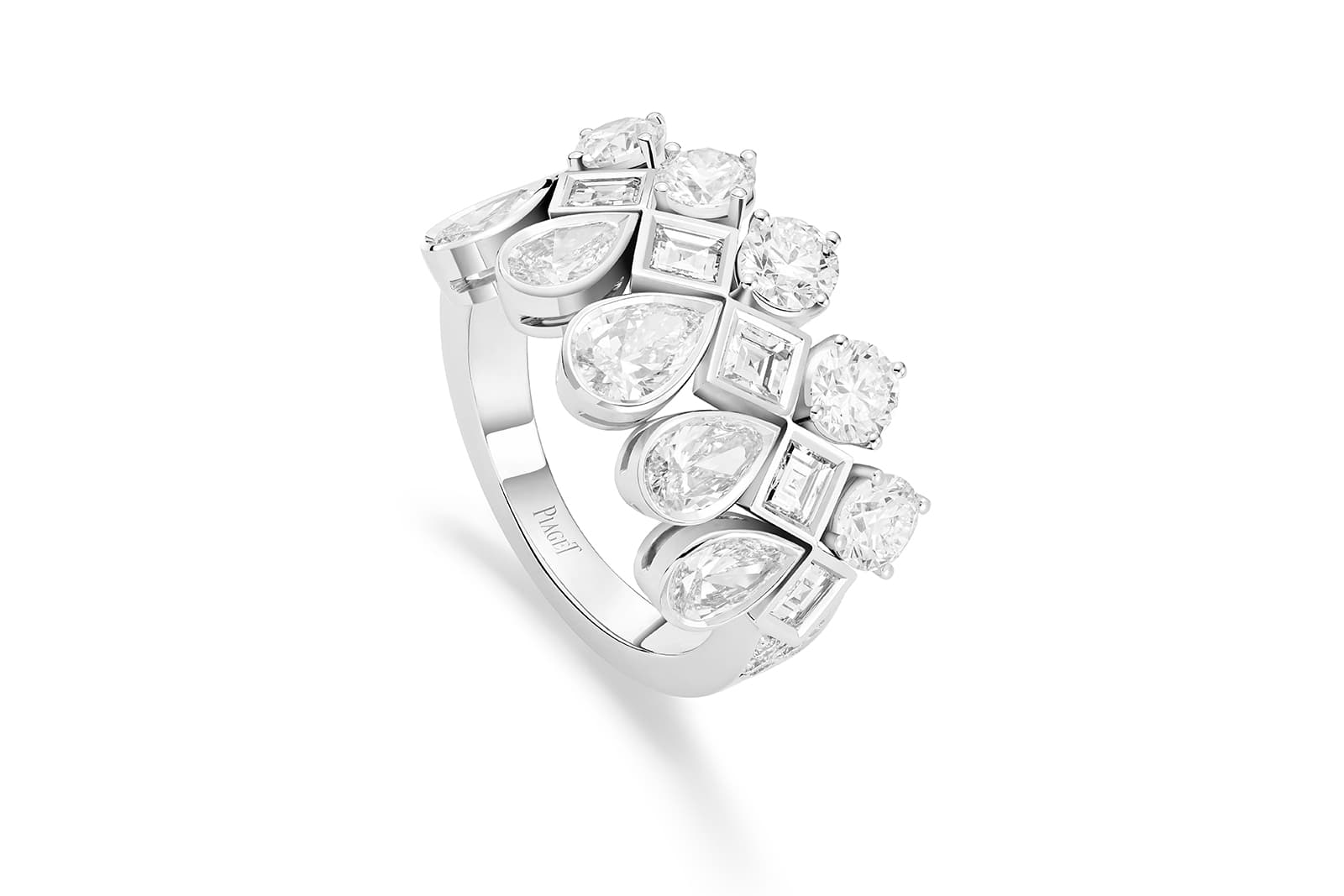  Piaget pear and princess-cut diamond ring from the Extraordinary Lights High Jewellery Collection