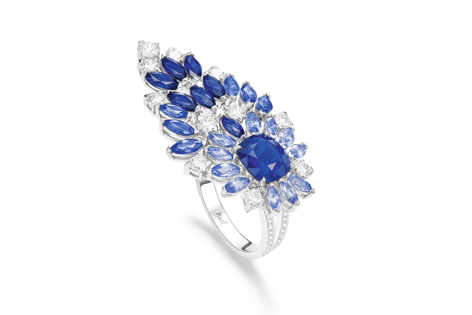  Piaget Extraordinary Lights ring with sapphires and diamonds from the Extraordinary Lights High Jewellery Collection