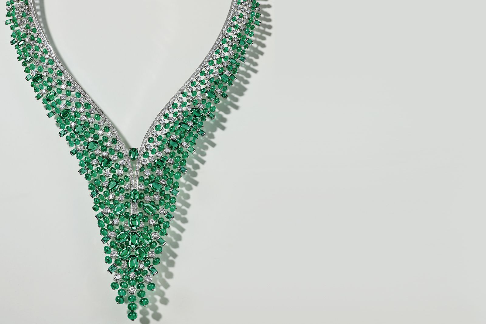  Cartier Alaxoa necklace with faceted, cabochon and beaded emeralds from the Sixième Sens par Cartier High Jewellery Collection