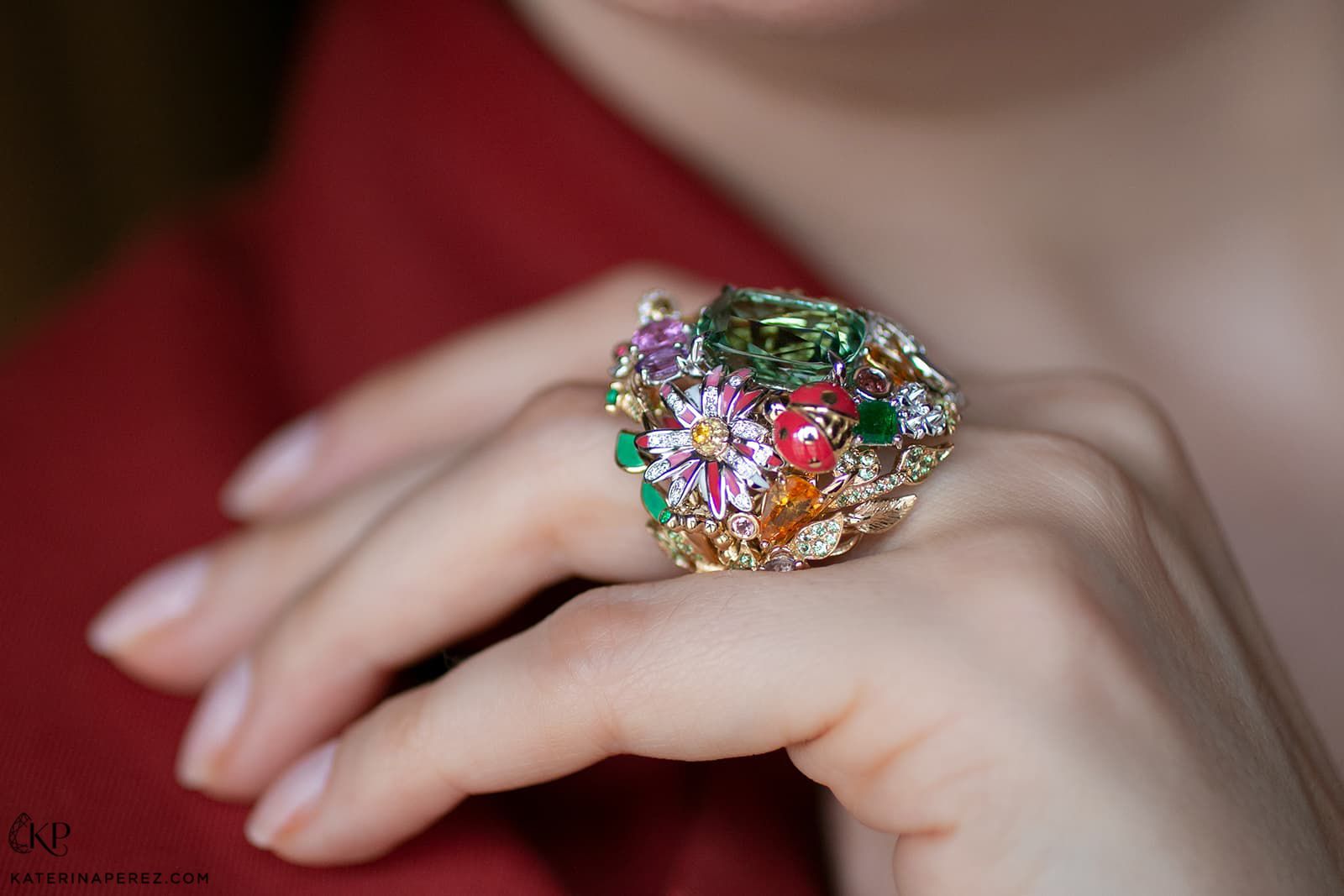  MATHON Paris Printemps ring with diamonds, tourmalines, sapphires, spinels, spessartite garnets, emeralds, tsavorites and black diamonds