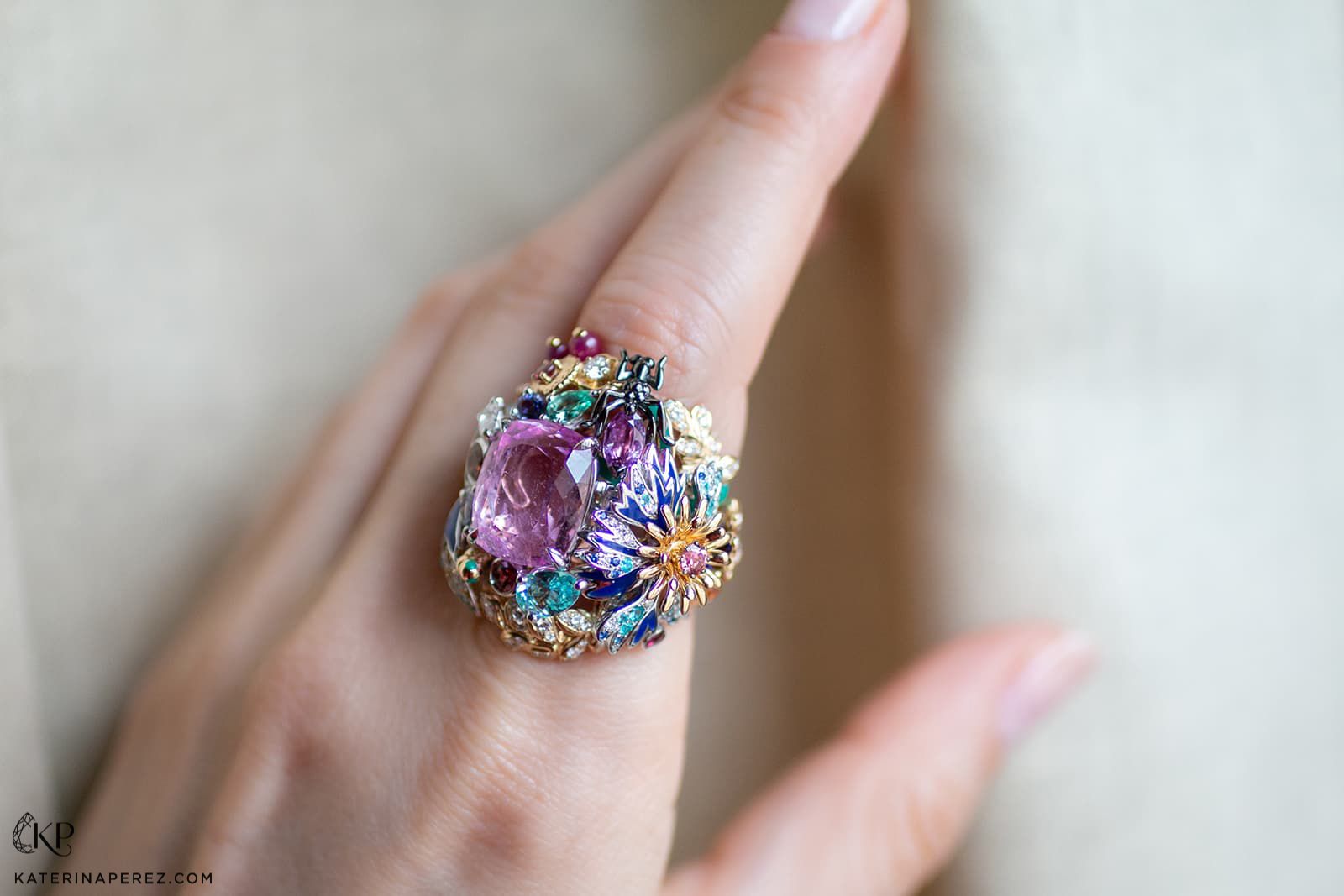 MATHON Paris Eté ring in yellow and white gold with diamonds, pink beryl, ruby, sapphires, tourmalines, spinels, spessartites, iolites and topazes
