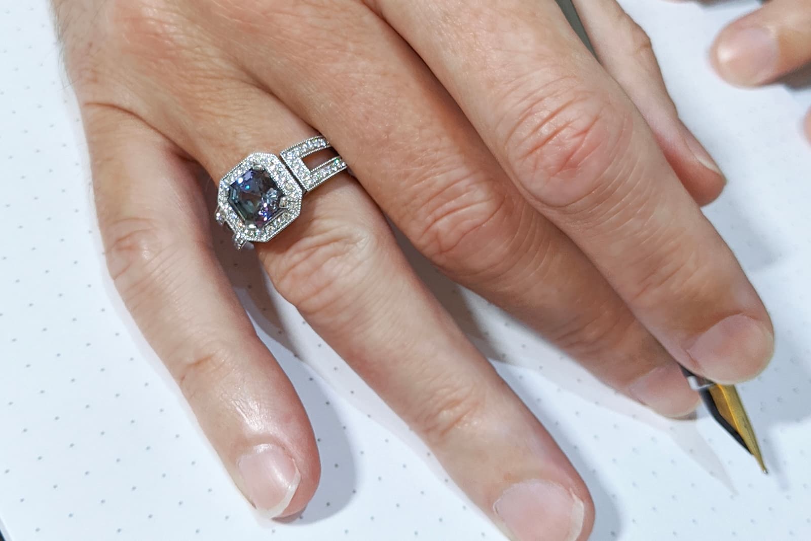  MADLY men's ring with an unheated tanzanite 