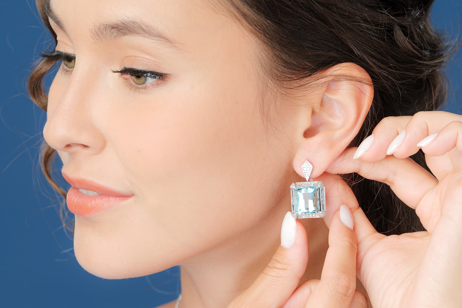  Sunita Nahata Art Deco inspired aquamarine earrings 