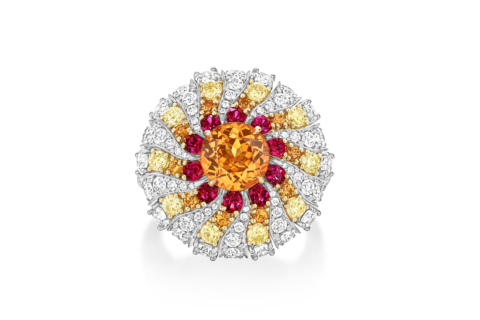  Harry Winston O - Winston Obsession Flare ring with a garnet centre stone from the LOVE Collection