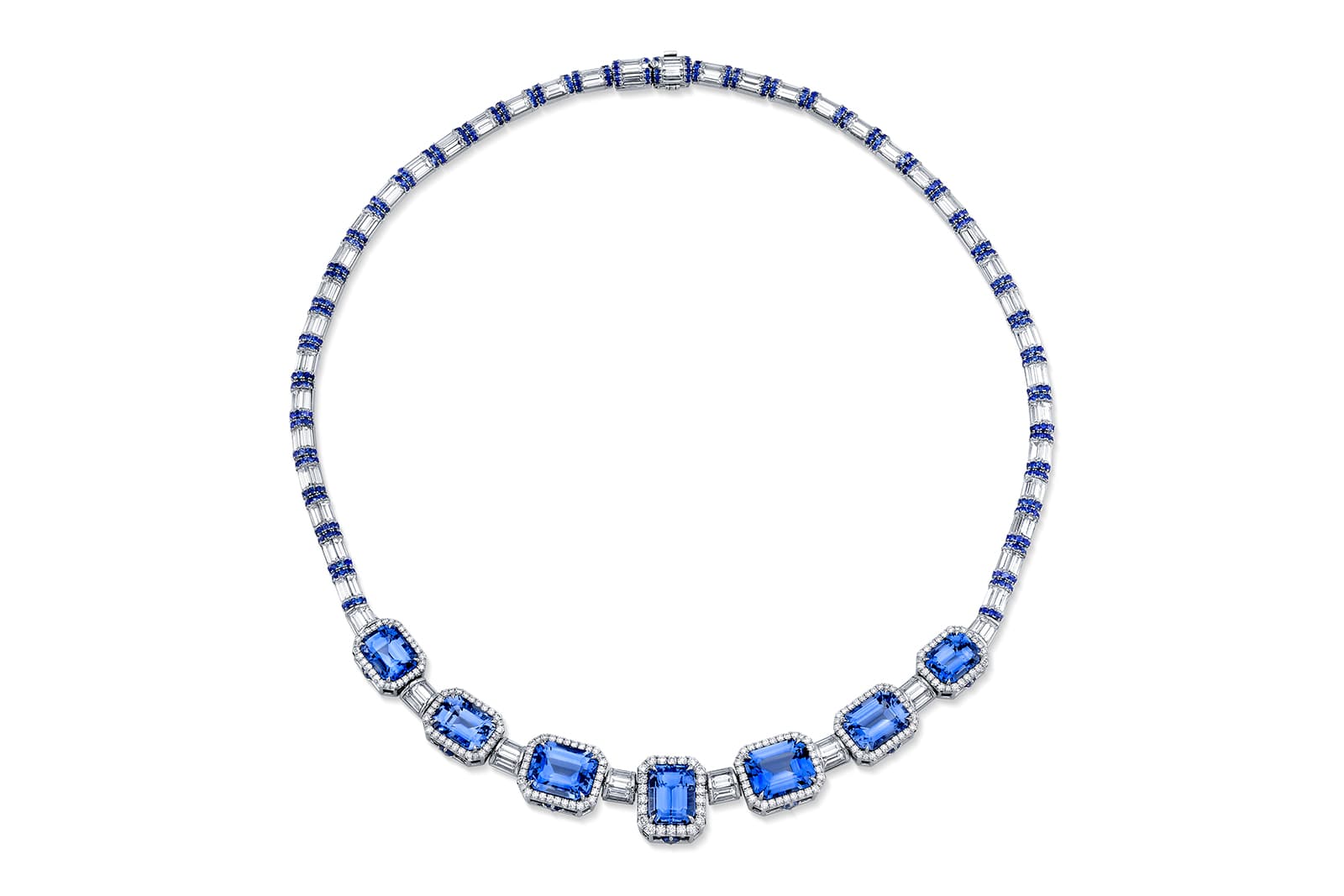  Omi Privé platinum necklace with 39.26 carats of emerald-cut sapphires, further round sapphires and diamonds