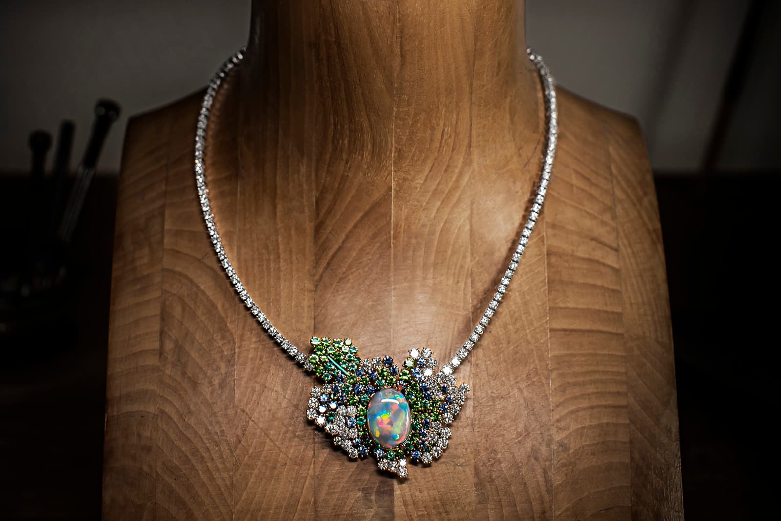 Dior Rose Rose Futuriste Black Opal Necklace in white and pink gold, diamonds, black opals, tsavorite garnets, sapphires, emeralds, purple, red, green and blue lacquer