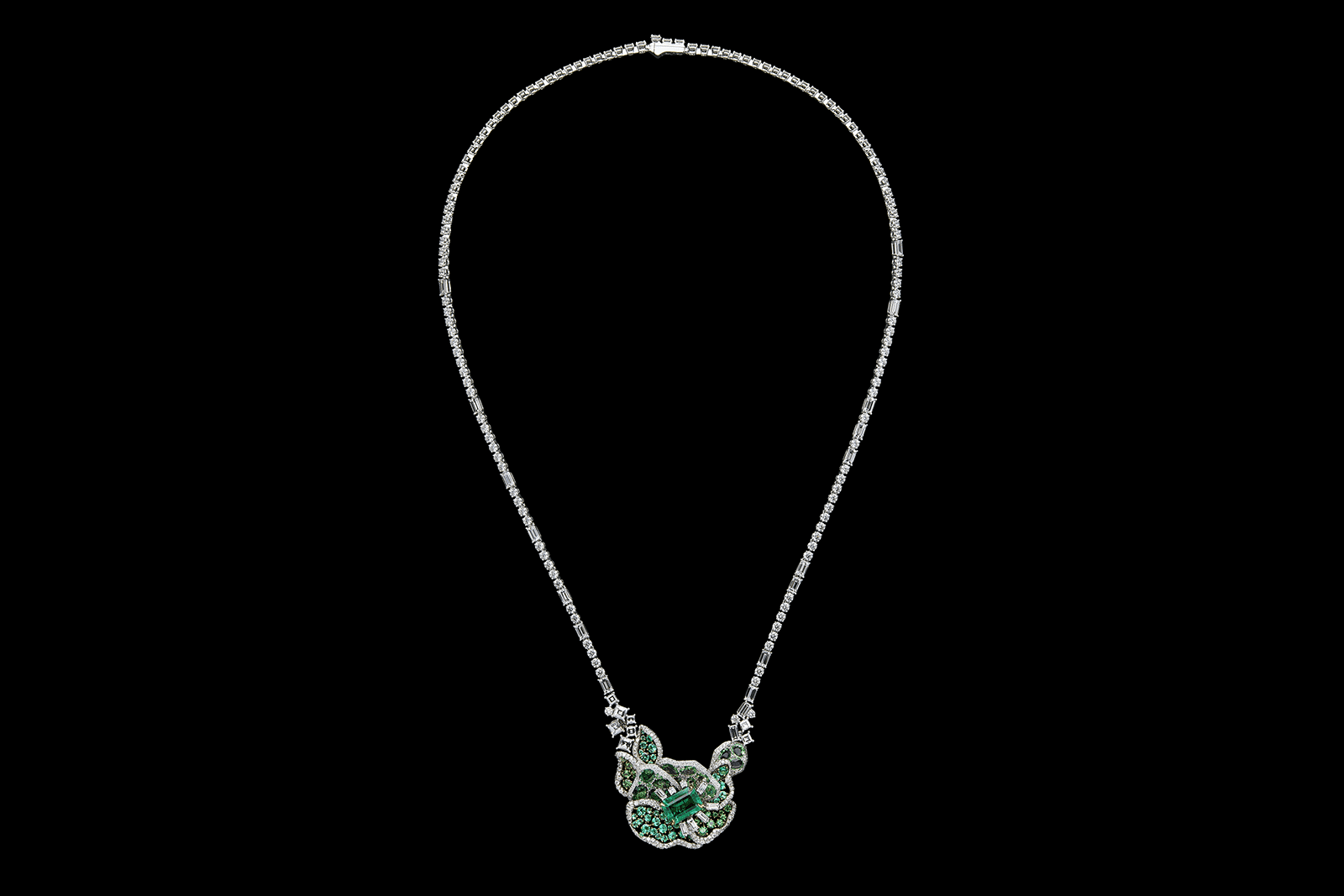 Dior Rose Rose Vitrail Emerald necklace in white and yellow gold, platinum, diamonds, emerald and tsavorite garnets