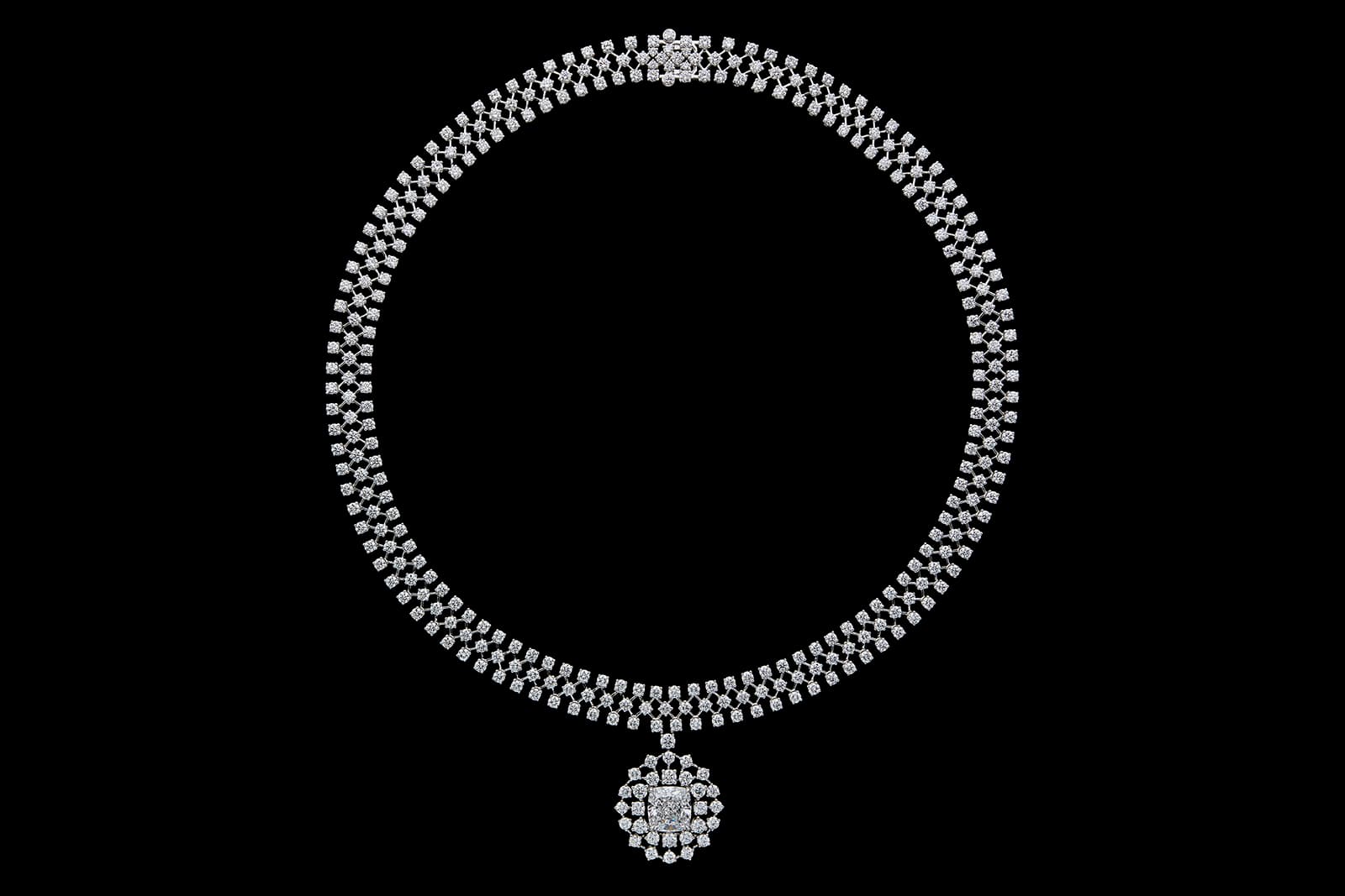  Dior Rose Couture High Jewellery necklace with diamonds 