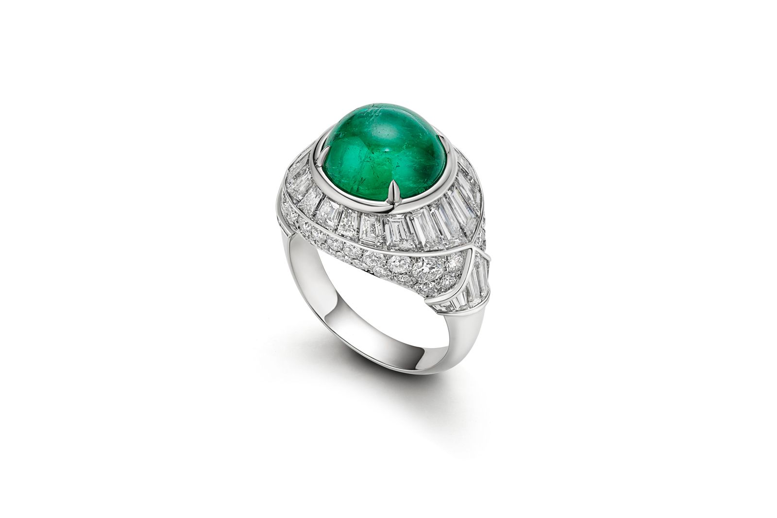  Bulgari Magnifica Emerald Compositions High Jewellery ring with a 4.55 carat Colombian emerald cabochon and 5 carats of diamonds