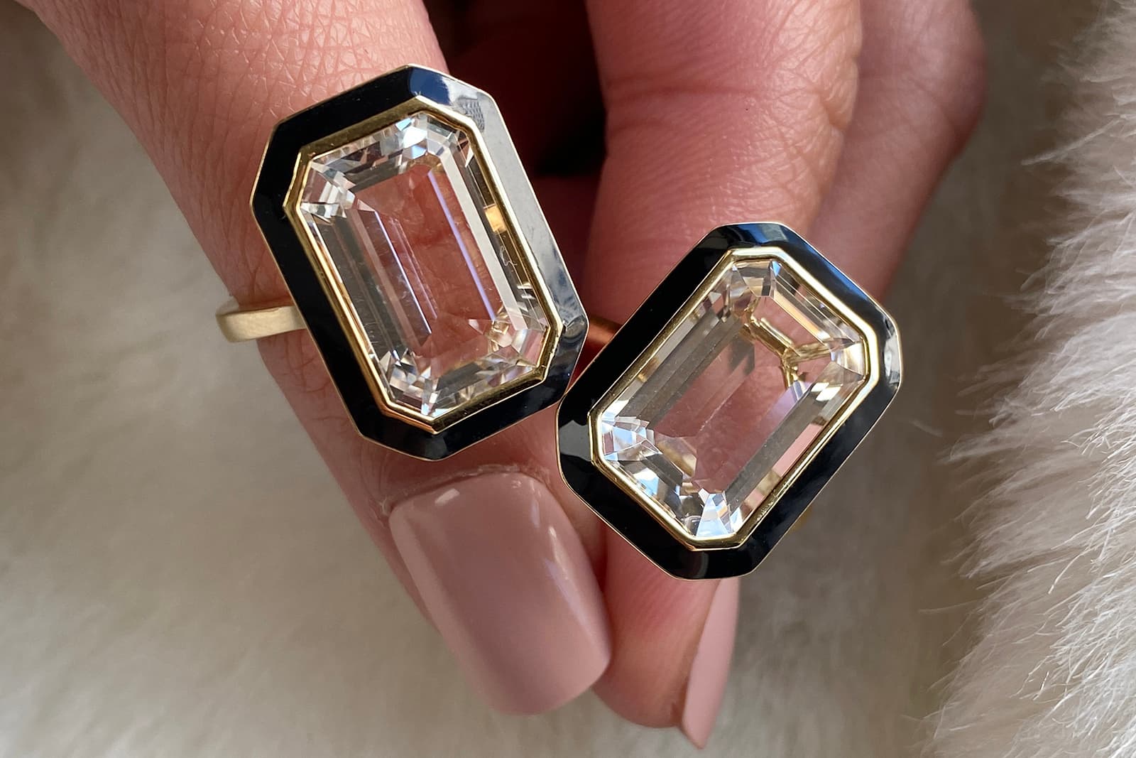  Goshwara emerald-cut rock crystal rings with black enamel in yellow gold 