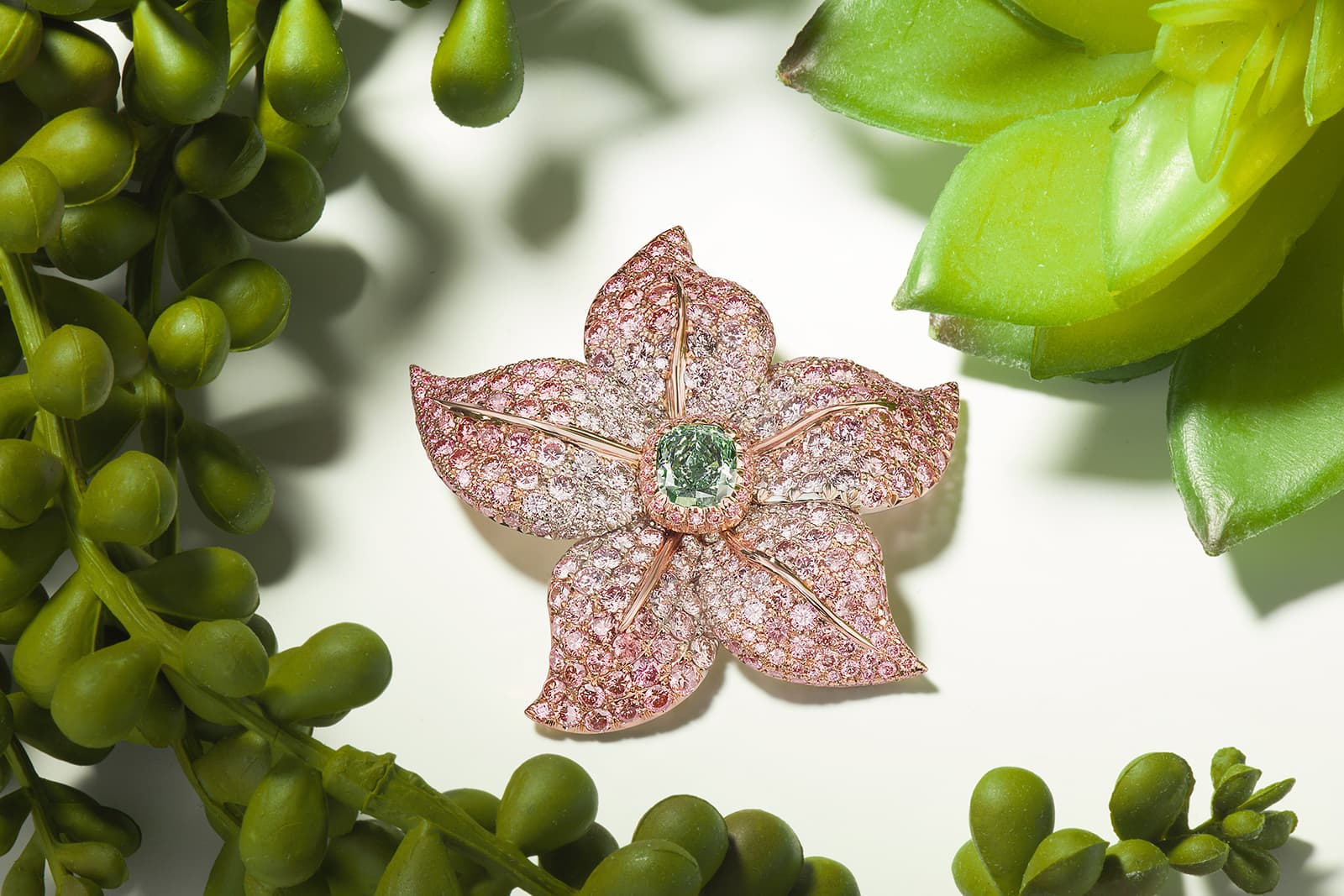 Gems of Note Flower pendant with fancy coloured diamonds