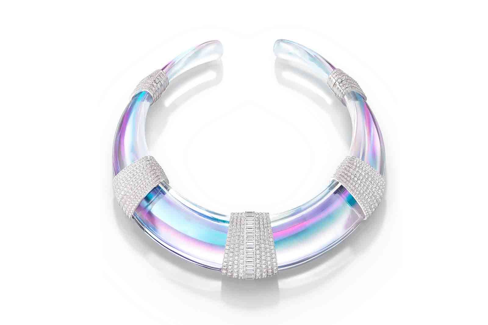 Halo necklace with holographic rock crystal and diamonds in white gold from the Boucheron Holographique High Jewellery collection