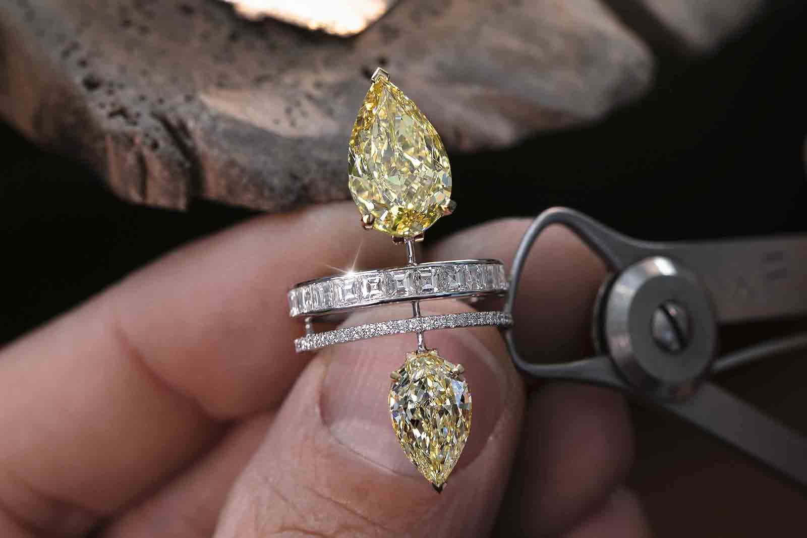  Diamond Magnet Toi & Moi ring with two fancy yellow pear-shaped diamonds from the Messika Magnetic Attraction High Jewellery collection