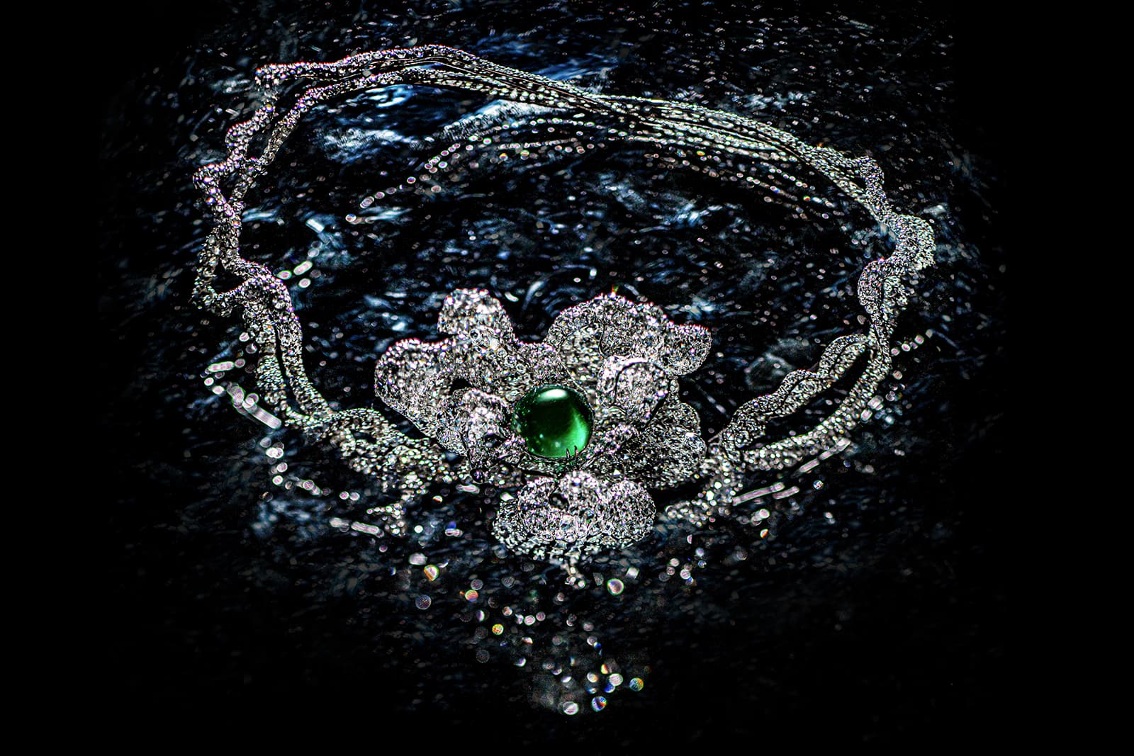 The Dance in Ukiyo necklace with more than 10,000 diamonds by Elsa Jin 