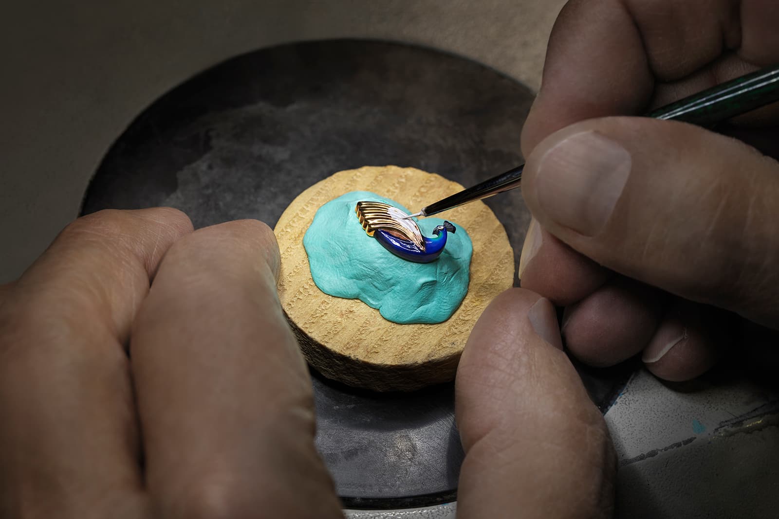  Creating the finest details of the Fabergé Compliquée Peacock watch 