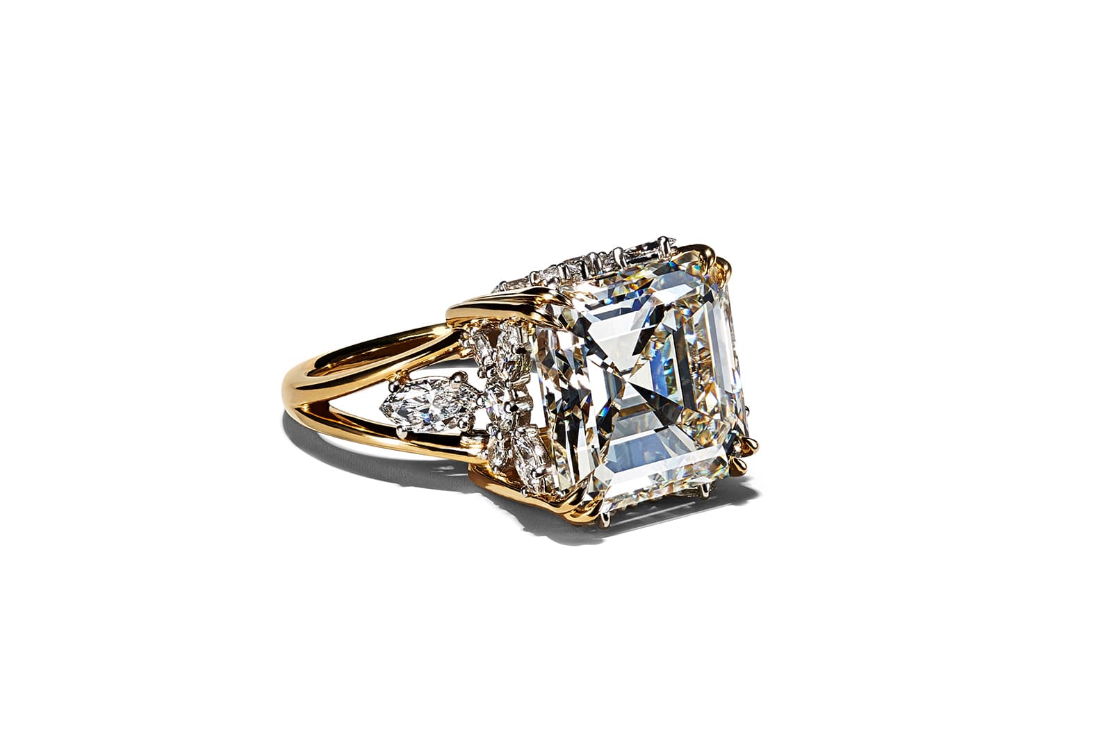  Tiffany & Co. diamond engagement ring that features in the Beyoncé and Jay-Z About Love campaign