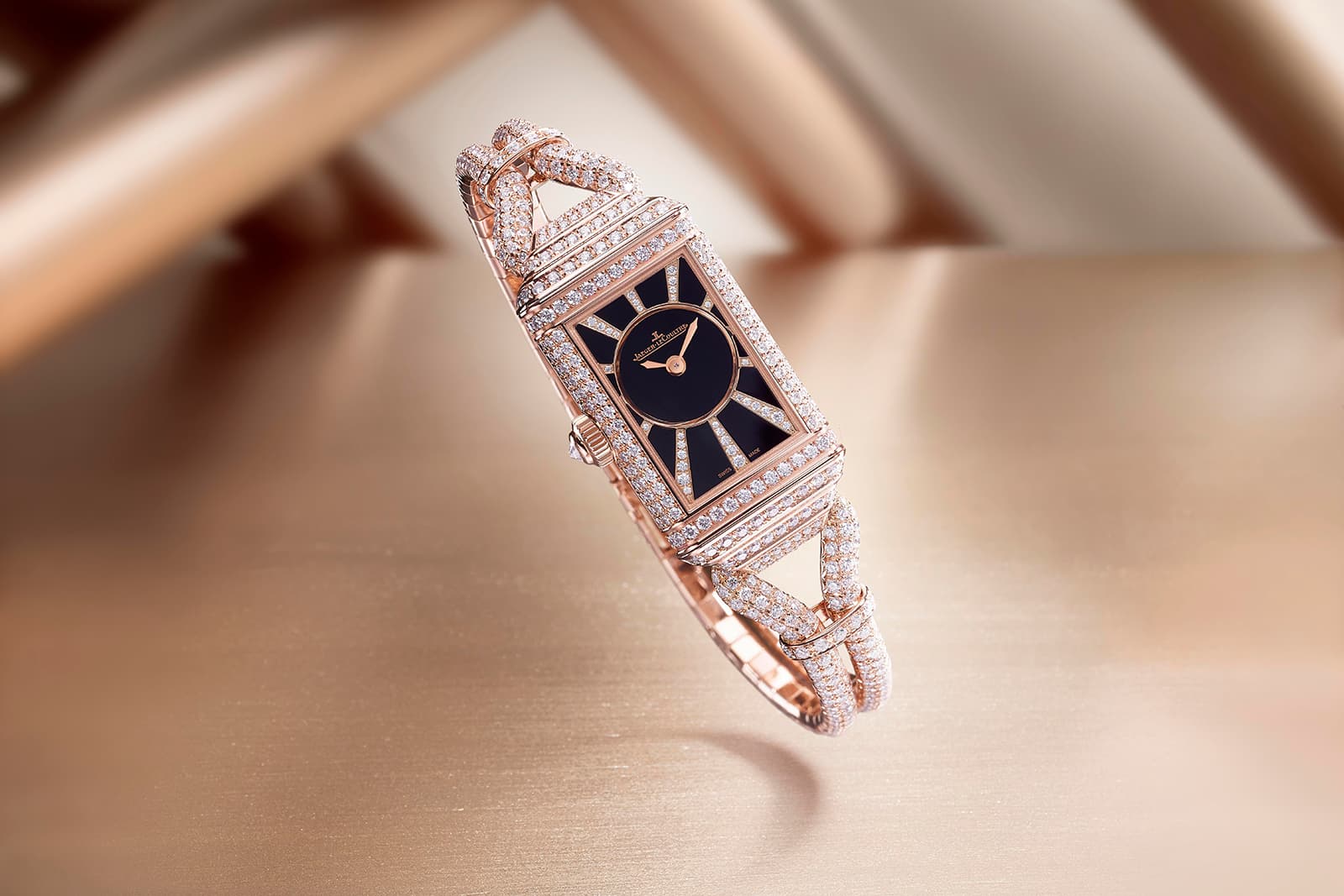  Jaeger-LeCoultre Reverso One Cordonnet Jewellery timepiece in pink gold with an onyx dial and 1,104 diamonds of 7.84 carats 