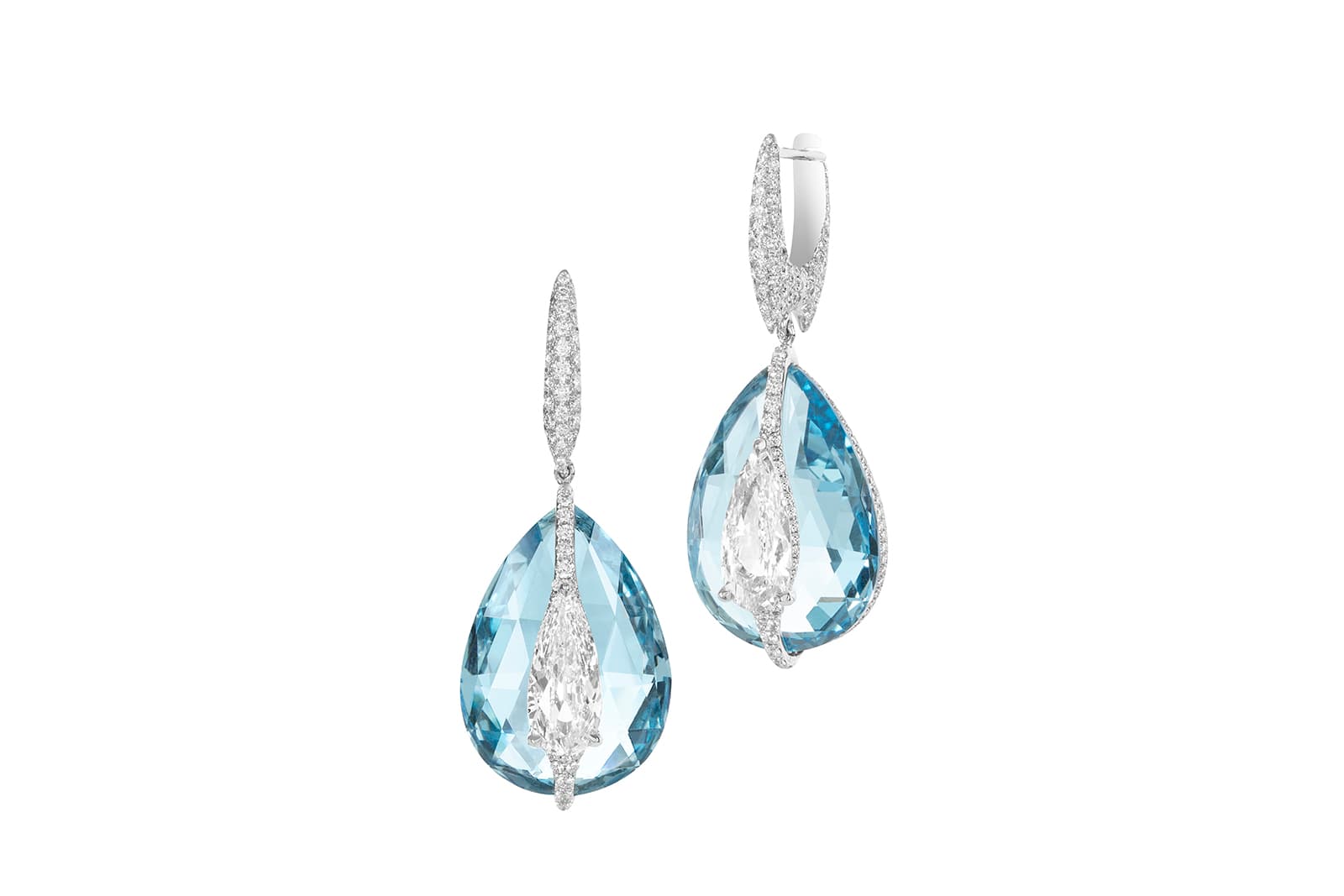  Boghossian Kissing Collection Coral Reef earrings with two pear-shaped diamonds of 1.50 and 1.26 carats, set over Madagascan aquamarines