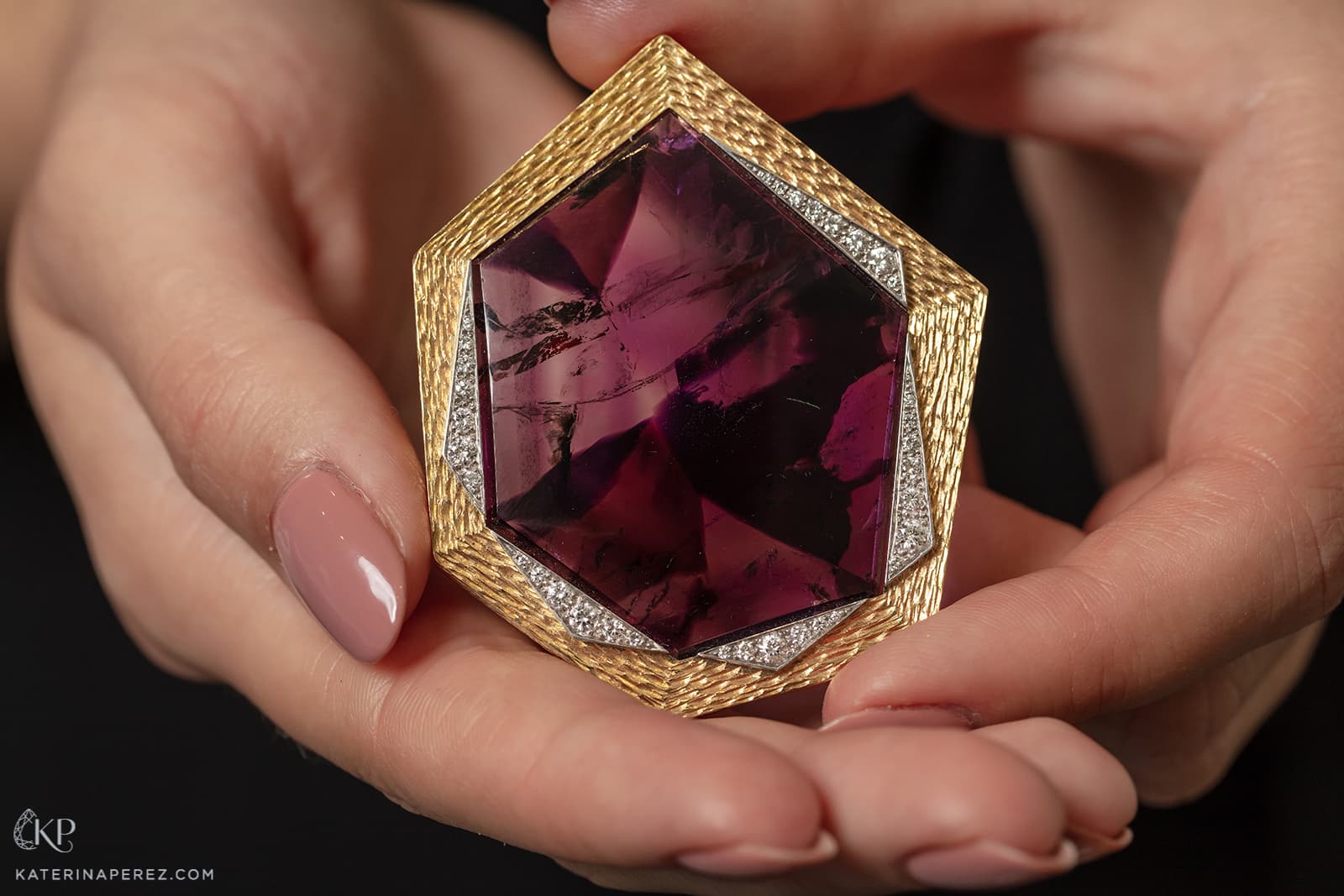 Grima pendant with a hexagonal polished amethyst ‘slice’ and diamonds, circa 1970, featured in the Bonhams London Jewels auction of September 2021