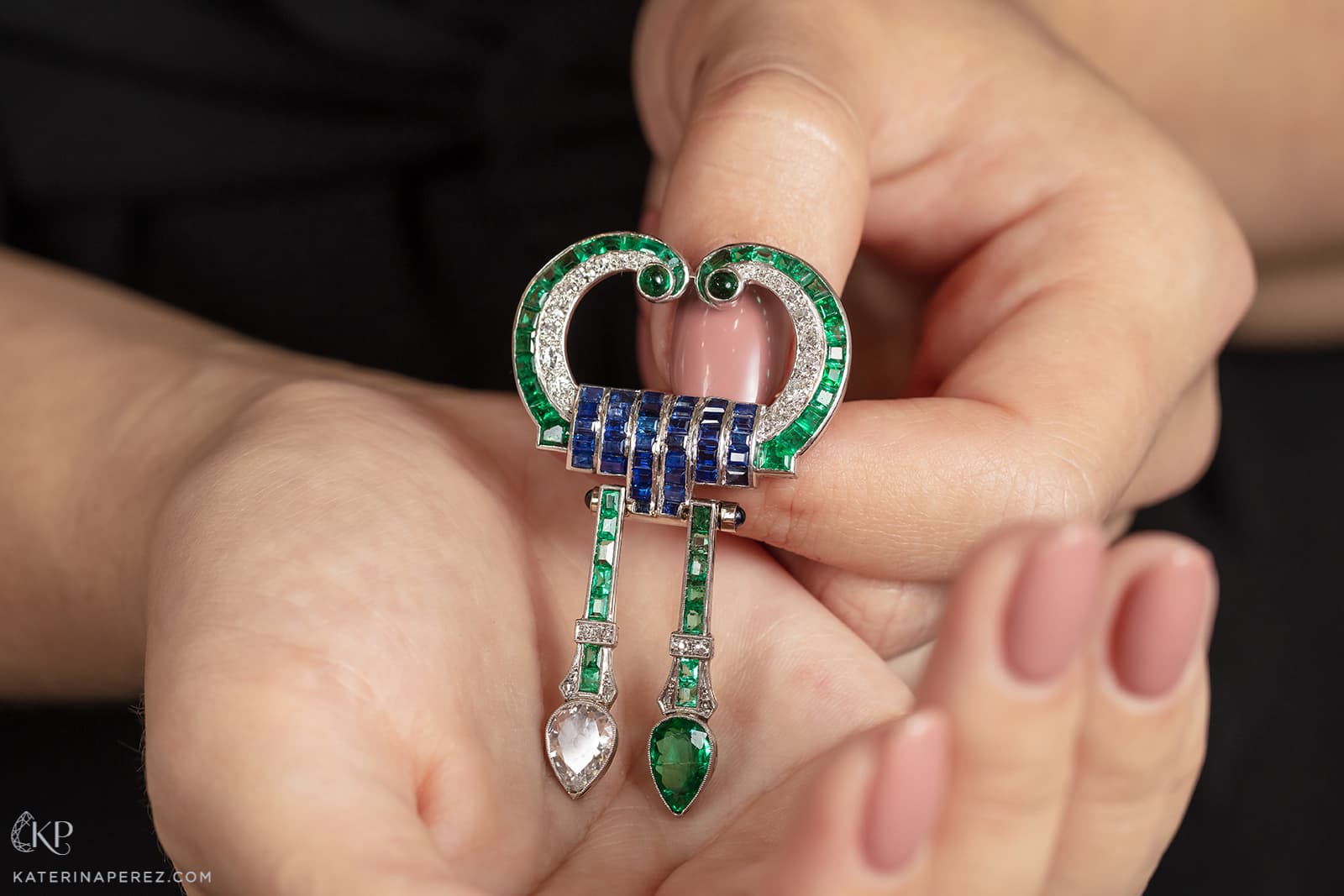  An emerald, sapphire and diamond brooch, circa 1925, featured in the Bonhams London Jewels auction of September 2021