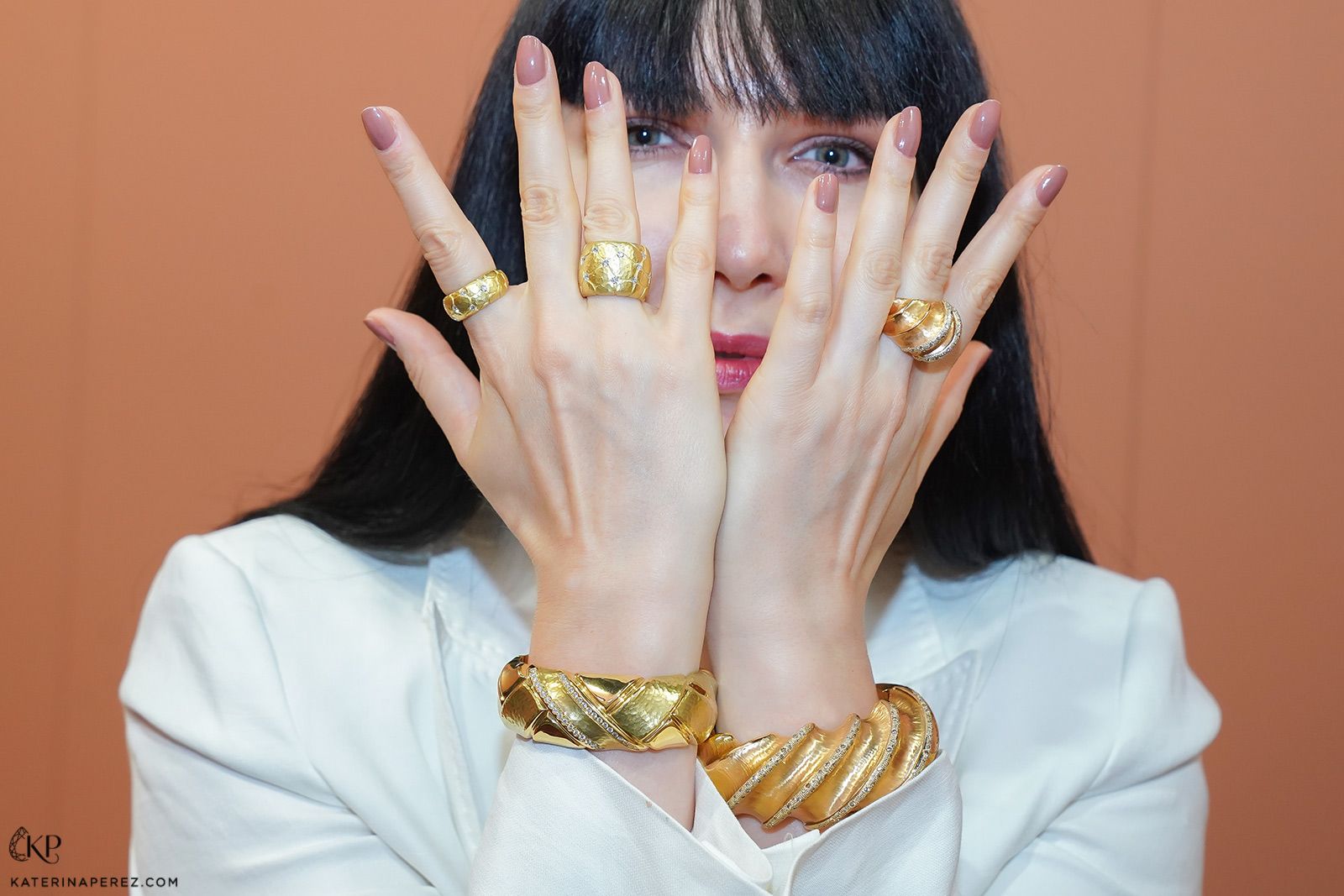 Yellow gold bracelets and rings by Vendorafa, photographed at Vicenzaoro 2021