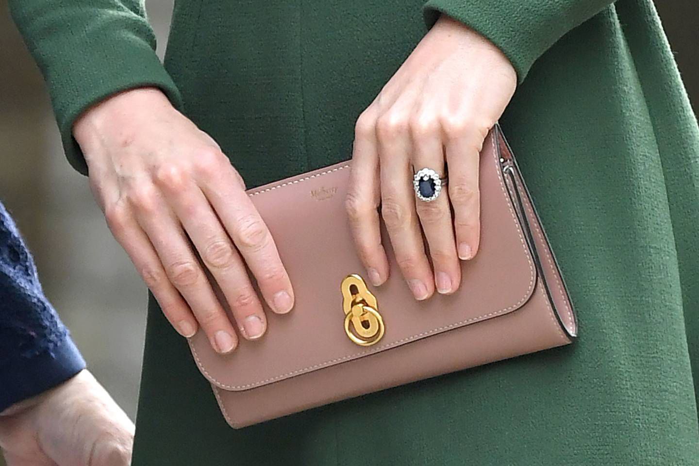  Kate Middleton's sapphire and diamond engagement ring was once worn by her late mother-in-law, Princess Diana
