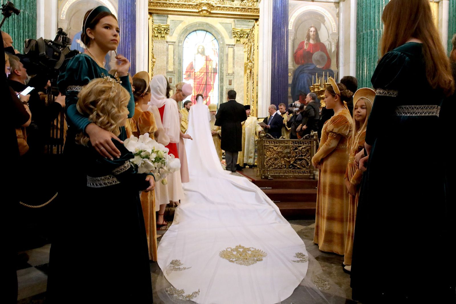  The impressive train on Rebecca Victoria Romanovna Bettarini's wedding dress