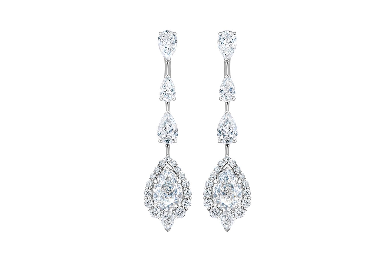  Chamovskikh earrings with pear-cut diamonds of 1.5 carats each with a further 3.81 carats of diamonds