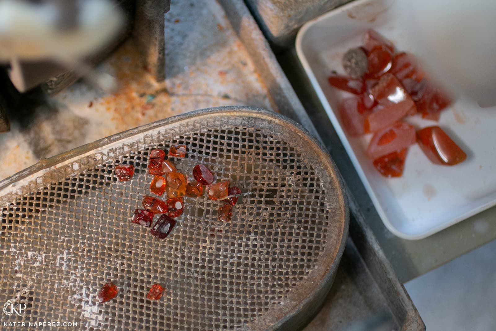  The process of cutting and polishing Mexican fire opal at Emil Weis Opals 