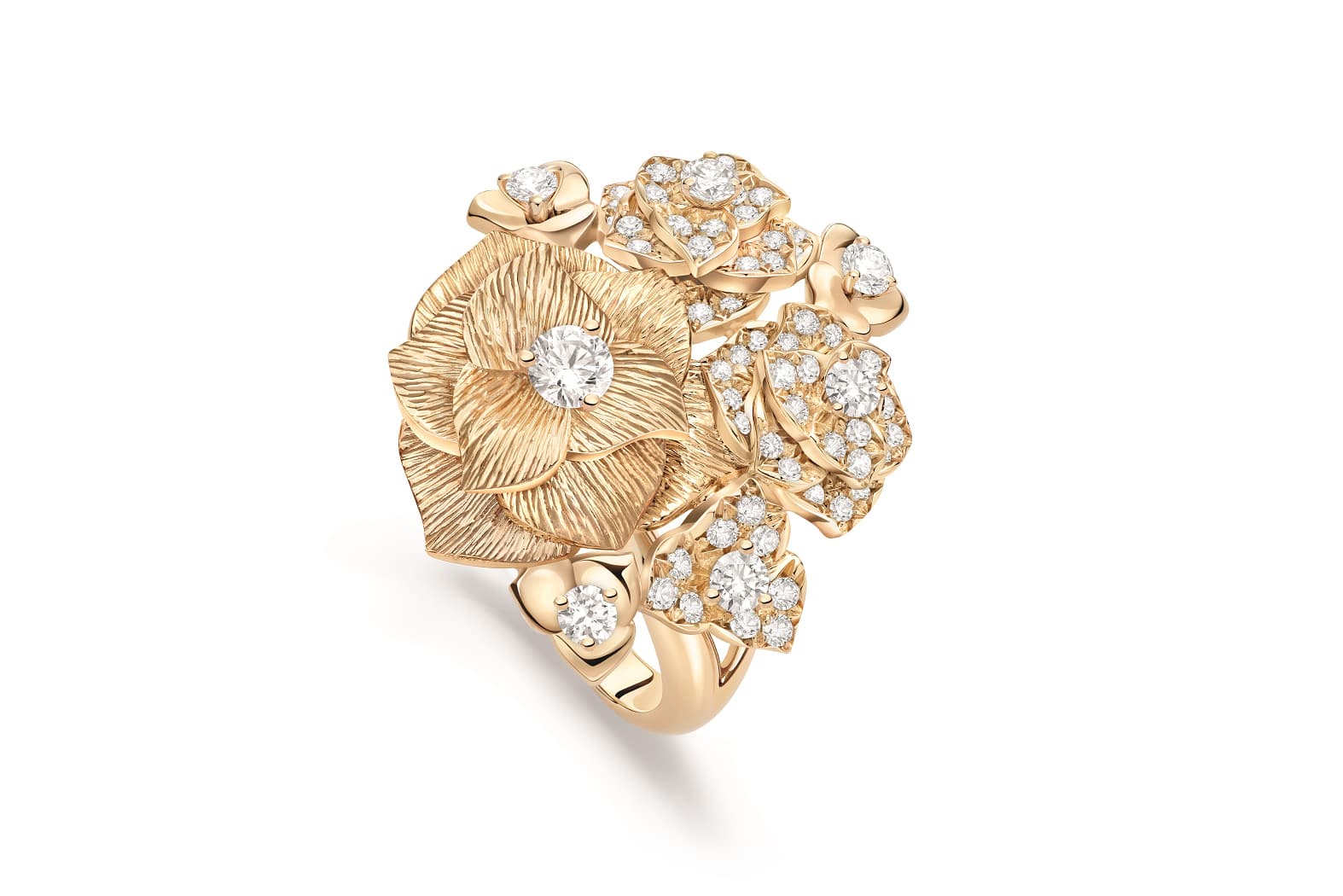 Piaget Rose ring with 72 brilliant-cut diamonds in 18k gold 