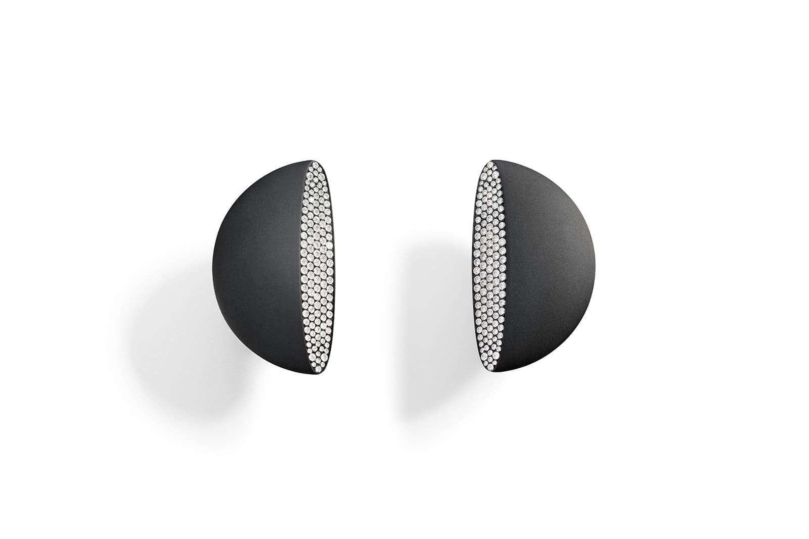  Vhernier Eclisse ear clips in matte black titanium with diamonds 