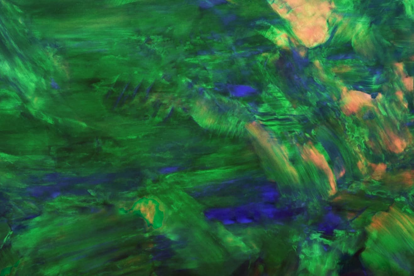  Australian black opal patterns in shades of green, blue and yellow gold, courtesy of IMAGEM