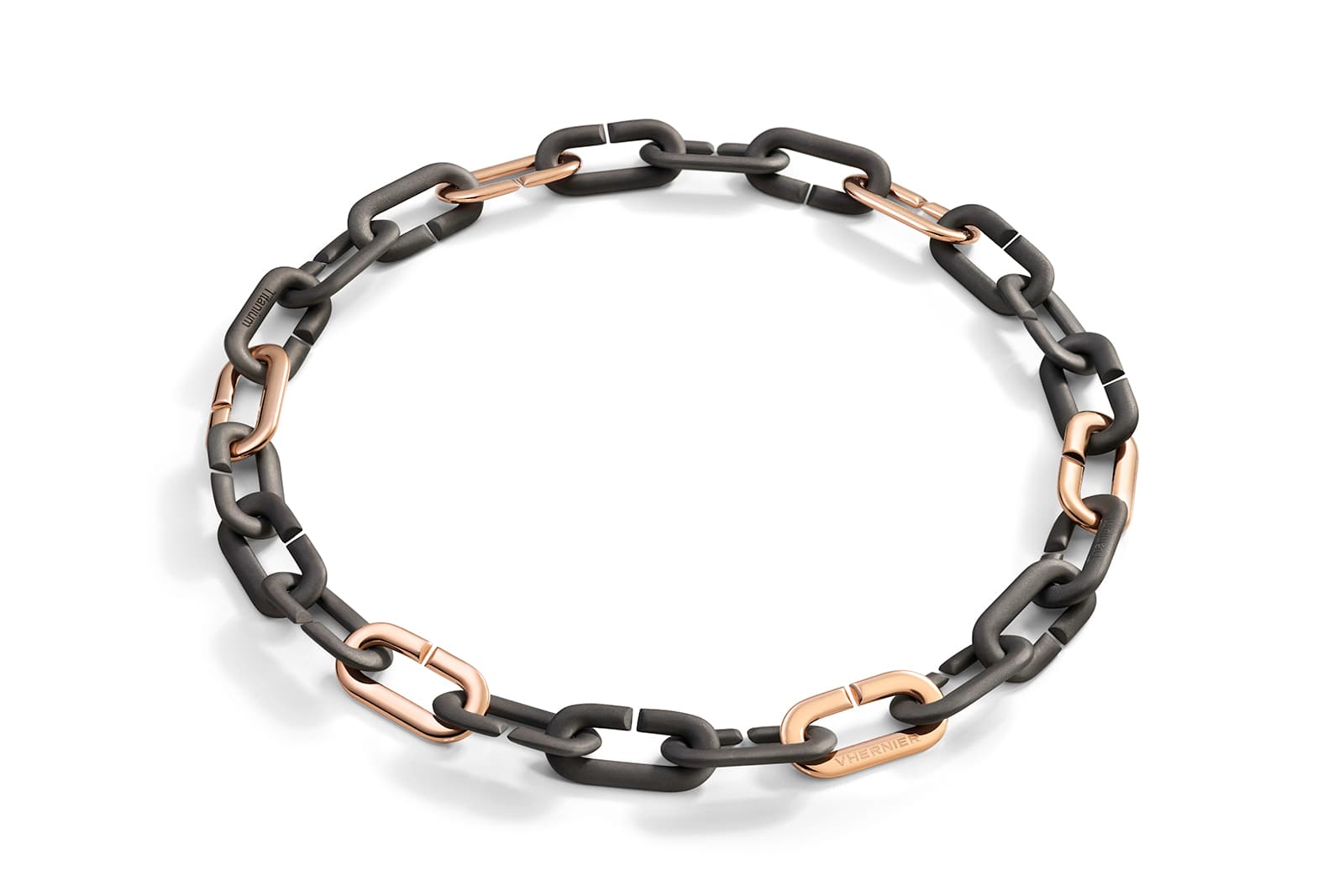  Vhernier Mon Jeu chain in titanium with alternating 18k rose gold links 