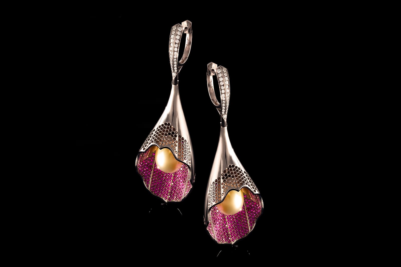  Nigel O’Reilly Fuchsia Pearl earrings in 18k white gold with rubies and golden South Sea pearls 