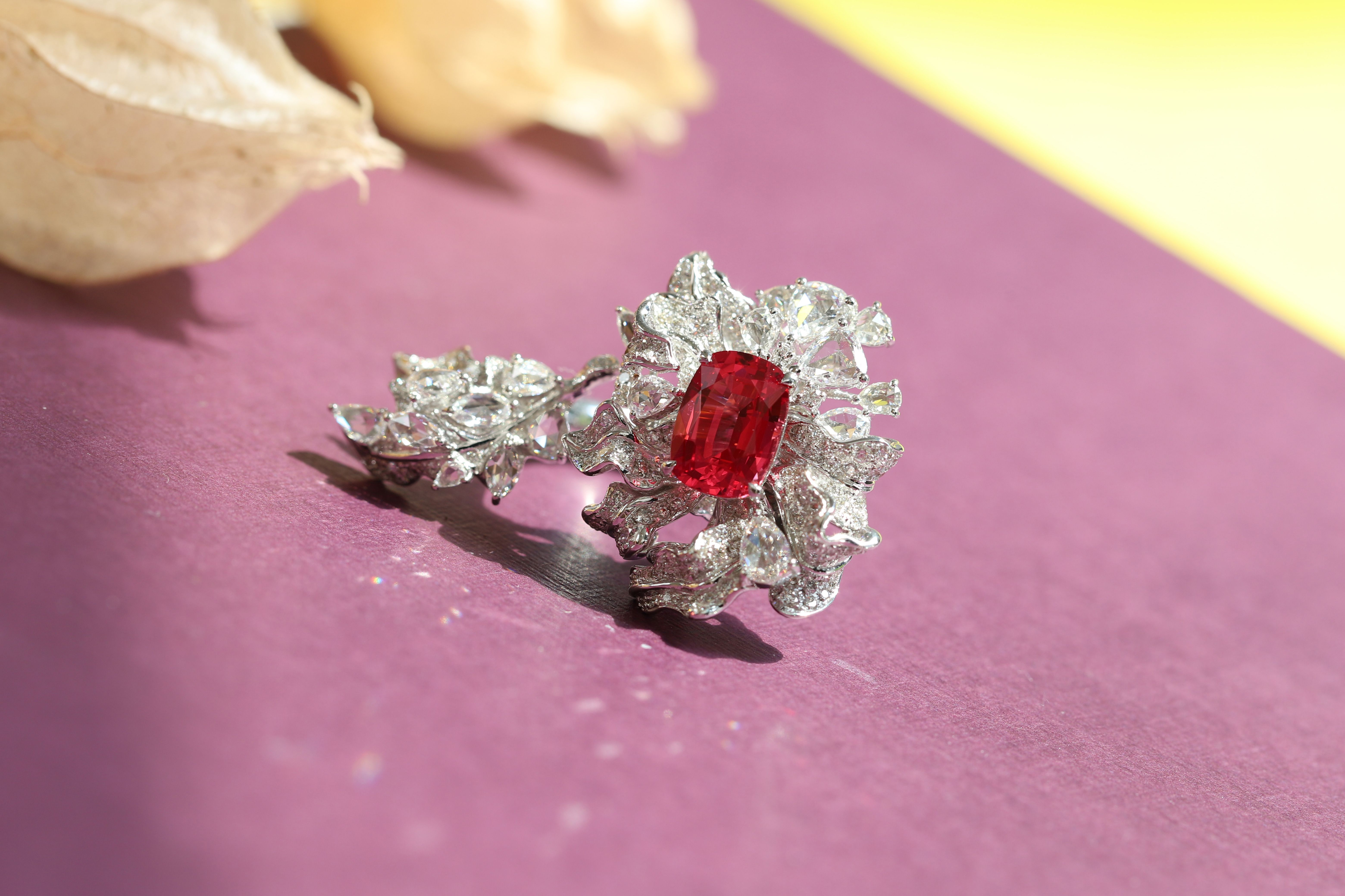  Calla Lily Wild Flower Mahenge spinel ring with a 2.83 carat cushion-cut spinel, round brilliant, rose-, pear- and marquise-cut diamonds 
