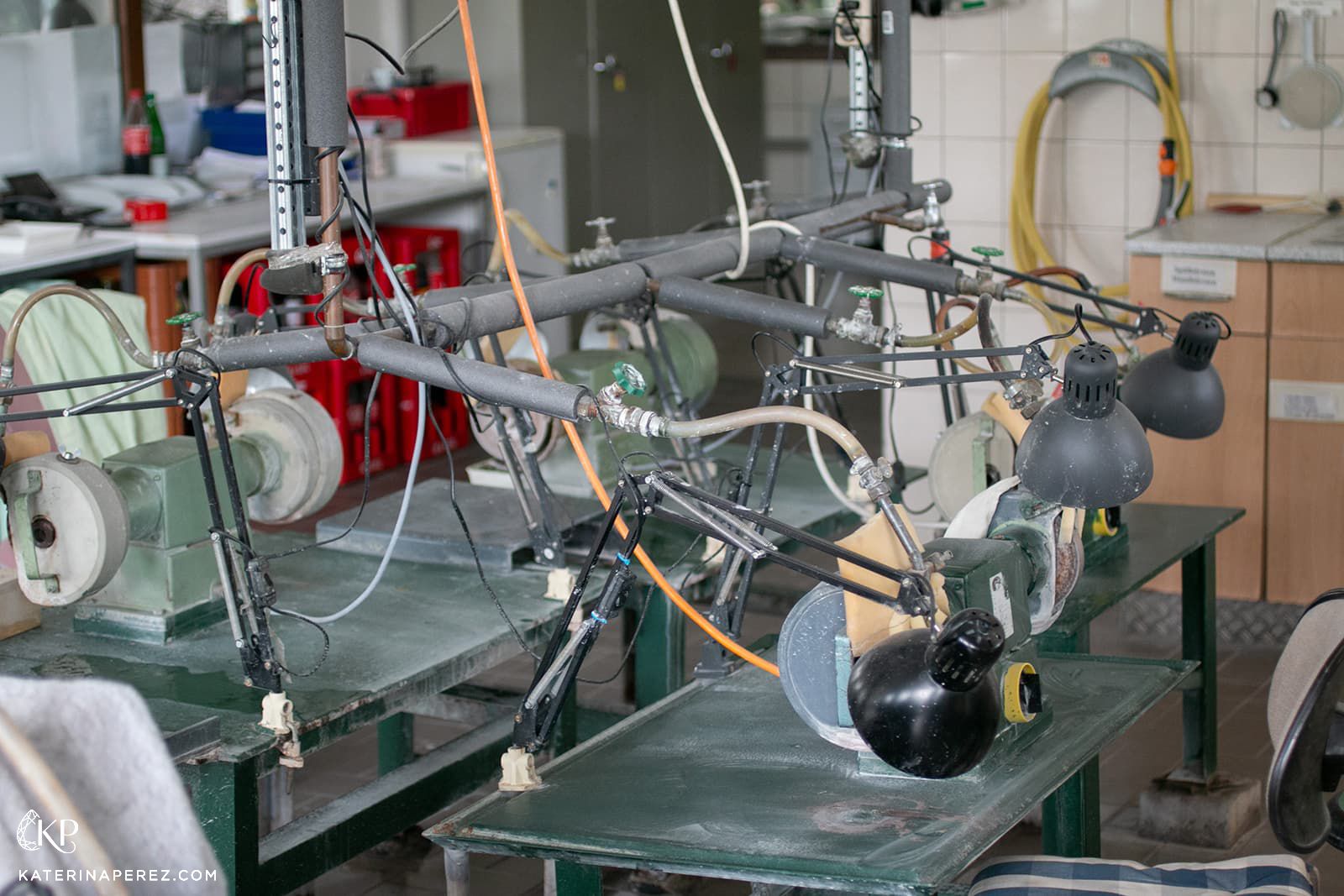  The gemstone cutting process at Paul Wild 