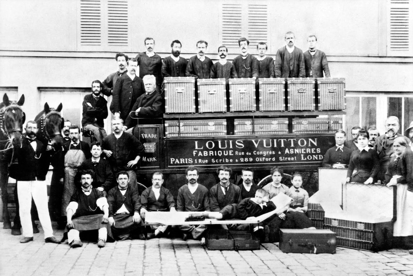  Photographs of Louis Vuitton luggage from the brand's archives 