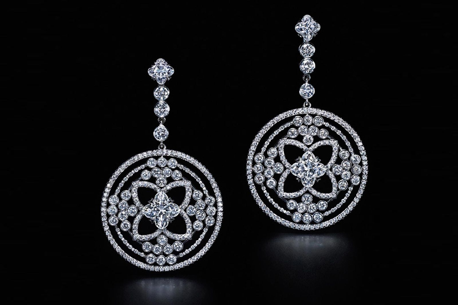  Louis Vuitton Les Ardentes diamond earrings 