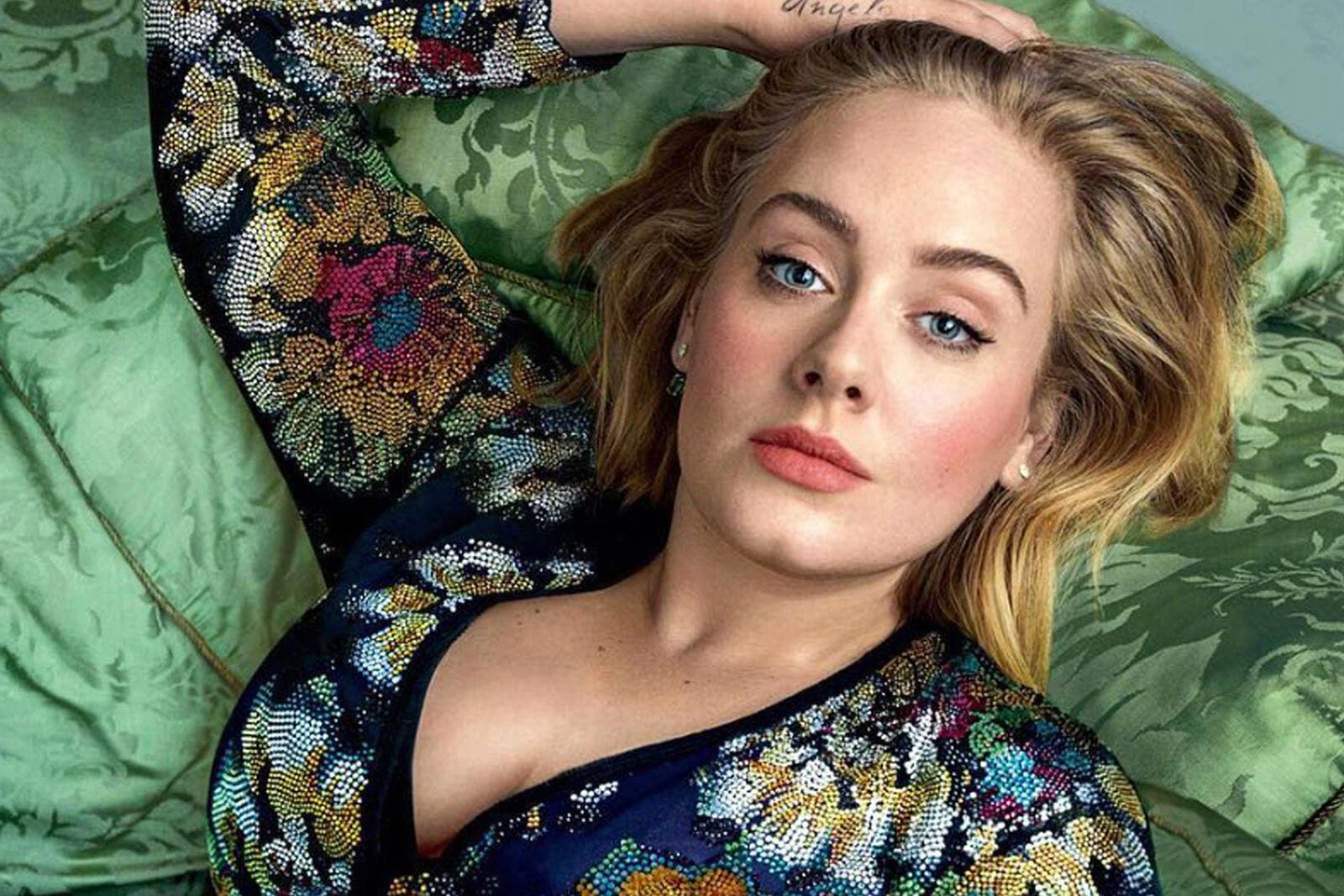  British singer Adele