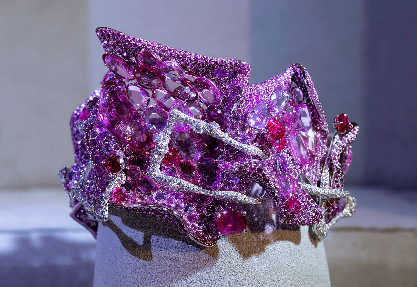 Feng J La Vie en Rose bangle