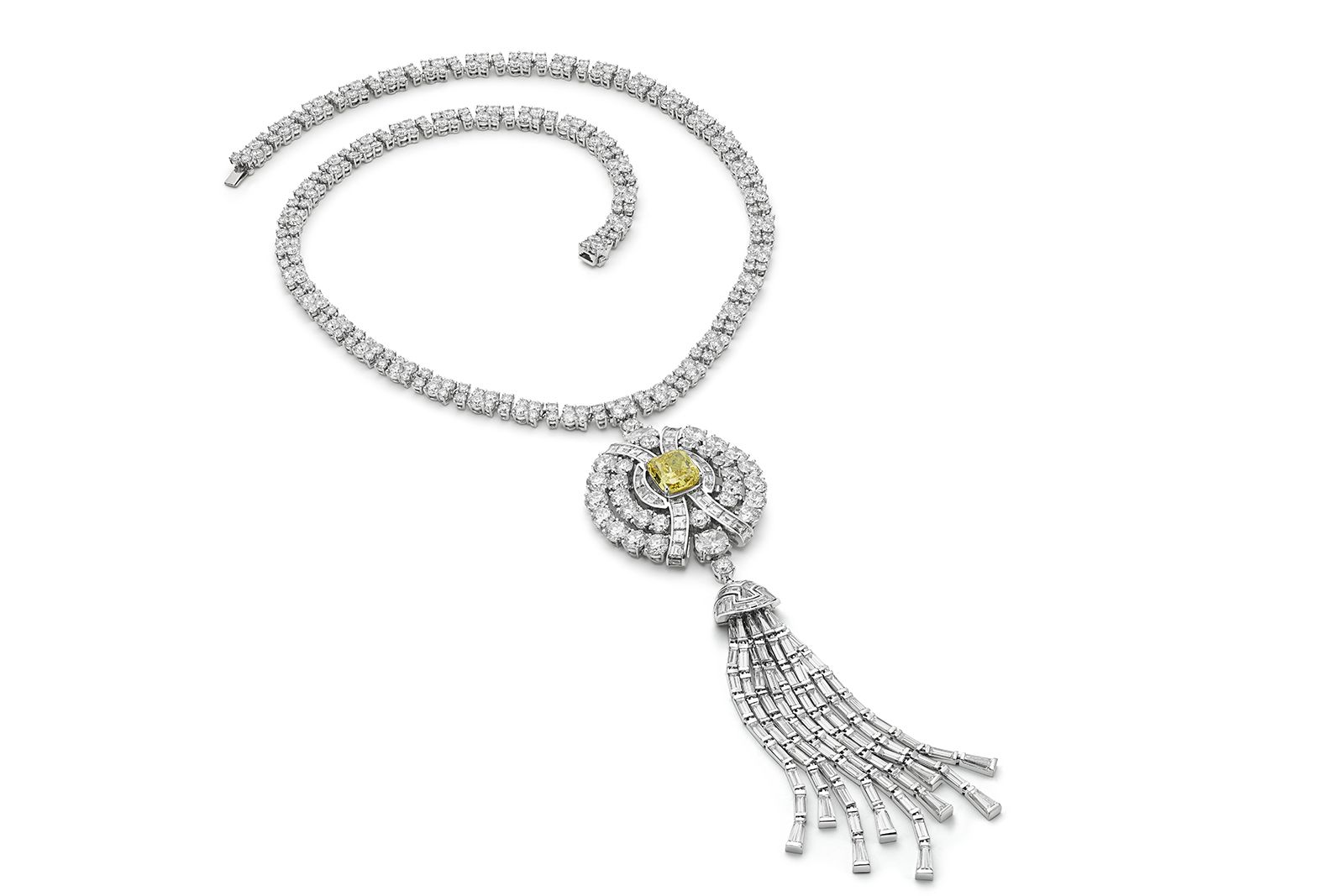  Zendaya wore this Bulgari Magnifica High Jewellery collection necklace to the 2021 Academy Awards