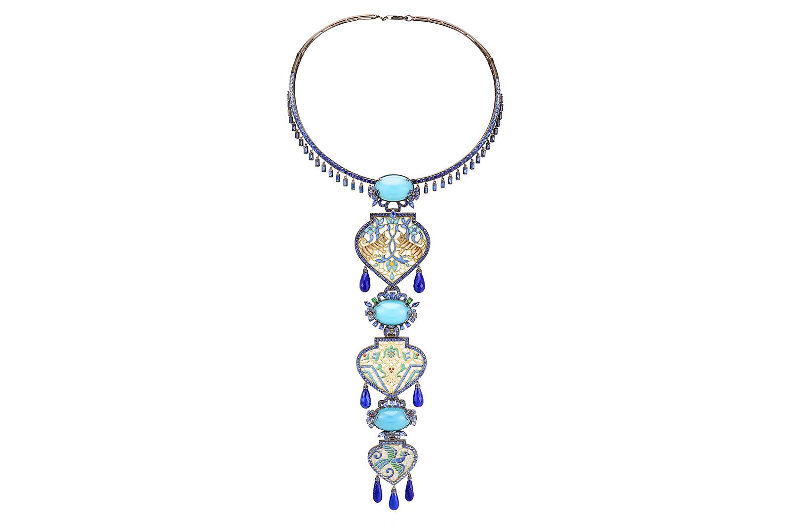  American theatre producer Jordan Roth wore this Lydia Courteille Caravan agate necklace to the Met Gala 2021